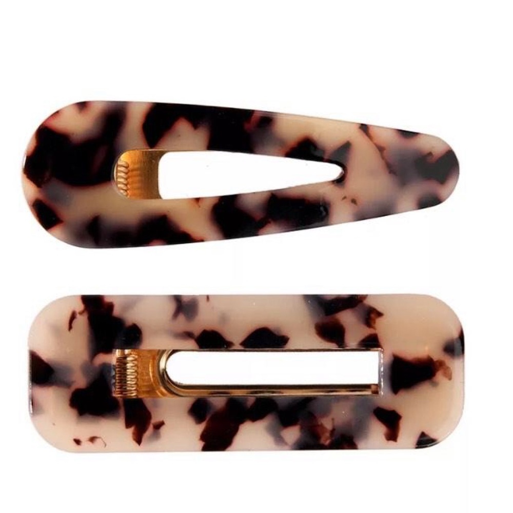 Light tortoise pattern hair clips
